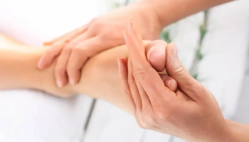 Rehabilitacja po haluksie: Kiedy wrócisz do sprawności? Pełny plan!
